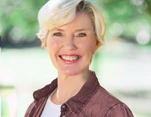 Amy Hobbs, Editor and Bingo Expert